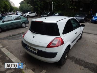 Second-hand Renault Mégane II 86 CP (63 kW) 2005 Alb Hatchback