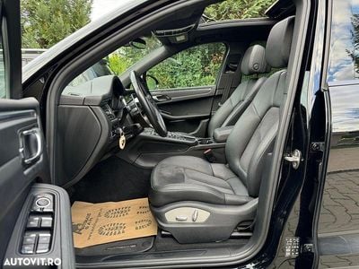 Second-hand Porsche Macan 245 CP (180 kW) 2020 Culoarenegru SUV