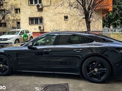 Porsche Panamera 4