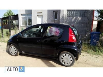 Second-hand Peugeot 107 65 CP (47 kW) 2006 Hatchback