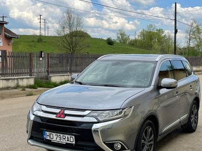 Second-hand Mitsubishi Outlander 172 CP (126 kW) 2016 Gri SUV