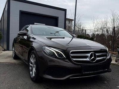 Second-hand Mercedes E200 184 CP (135 kW) 2016 Culoaremaro Berlinǎ