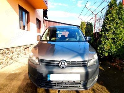 Second-hand VW Caddy 102 CP (75 kW) 2014 Gri Monovolum