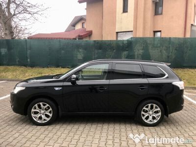 second-hand Mitsubishi Outlander P-HEV PLUG- IN .PHEV