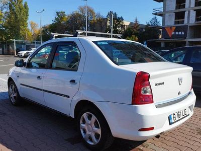 Culoarealb Utilizat 2011 Dacia Logan Lauréate Berlinǎ | 2.300 EUR (Preț OK)