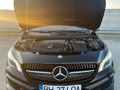 Negru Utilizat 2015 Mercedes 200 Hatchback | 14.990 EUR (Super Preț)