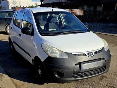 Second-hand Hyundai i10 Classic 67 CP (49 kW) 2008 Culoarealb Hatchback