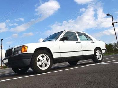 Second-hand Mercedes 190 100 CP (73 kW) 1987 Berlinǎ