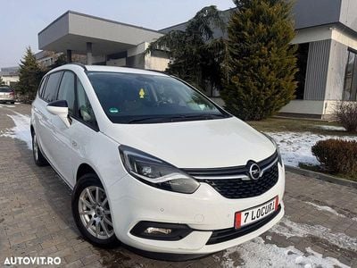 Culoarealb Utilizat 2018 Opel Zafira Tourer Business Innovation Monovolum | 5.990 EUR