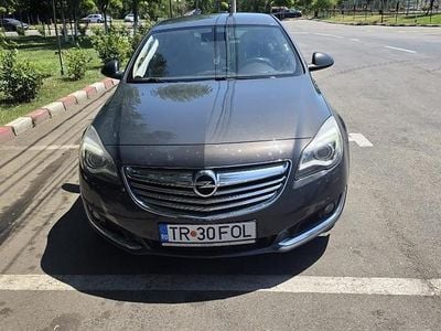 Second-hand Opel Insignia 140 CP (102 kW) 2015 Gri Hatchback