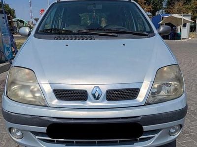 Culoaregri Utilizat 2002 Renault Scénic Expression Monovolum | 800 EUR