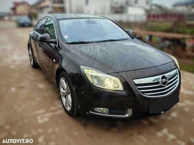 Culoaremaro Utilizat 2012 Opel Insignia Edition Berlinǎ | 3.500 EUR (Preț bun)