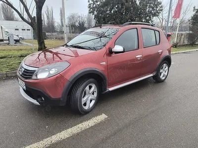 Second-hand Dacia Sandero Stepway 84 CP (61 kW) 2012 Visiniu Hatchback
