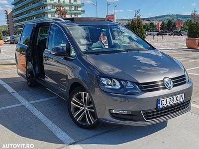 Second-hand VW Sharan Highline 220 CP (161 kW) 2016 Gri Monovolum