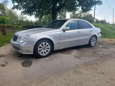 Mercedes 220