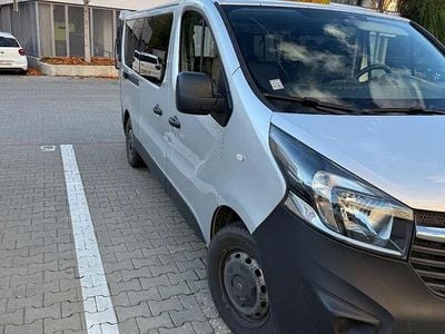 Culoaregri Utilizat 2018 Opel Vivaro Monovolum | 9.999 EUR (Super Preț)