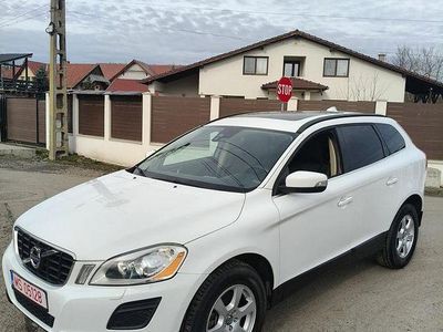 Second-hand Volvo XC60 Momentum 163 CP (119 kW) 2011 Culoarealb SUV