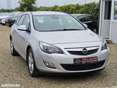 Second-hand Opel Astra Energy 110 CP (80 kW) 2012 Culoareargint Break