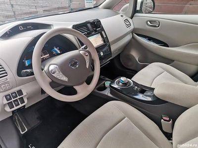 Second-hand Nissan Leaf 80 kW (110 CP) 2011 Alb Hatchback