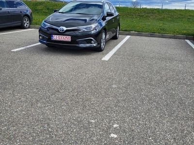 second-hand Toyota Auris Hybrid 