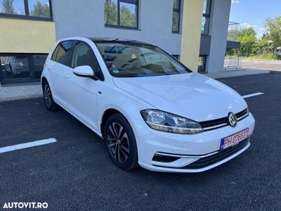 second-hand VW Golf VII 1.6 TDI DSG Join