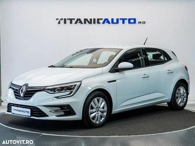 Culoarealb Utilizat 2022 Renault Mégane IV Hatchback | 13.990 EUR (Puțin scump)