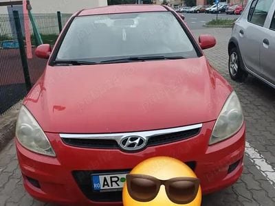 Rosu Second-hand 2009 Hyundai i30 | 2.600 EUR (Preț bun)
