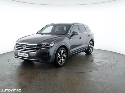 Gri deschis metalic Utilizat 2021 VW Touareg Style SUV | 55.200 EUR