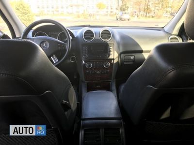 Gri Utilizat 2007 Mercedes ML320 SUV | 11.800 EUR