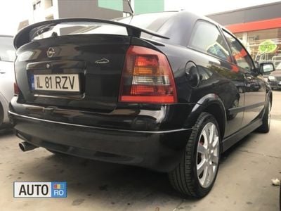 Second-hand Opel Astra 101 CP (74 kW) 2003 Negru Hatchback