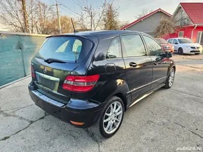 Mercedes B200