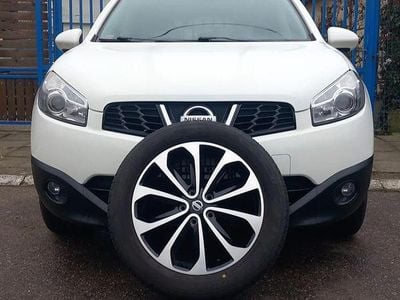 Second-hand Nissan Qashqai N-Connecta 110 CP (80 kW) 2013 Culoarealb SUV