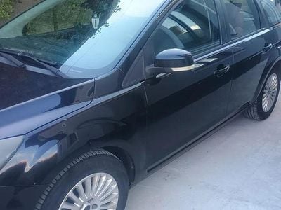 Culoarenegru Second-hand 2008 Ford Focus Titanium Break | 2.300 EUR (Preț OK)