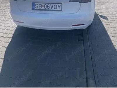 Second-hand Tesla Model 3 250 kW (340 CP) 2019 Berlinǎ