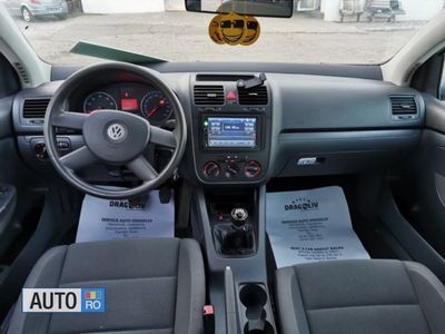 second-hand VW Golf V benzin clima berlina