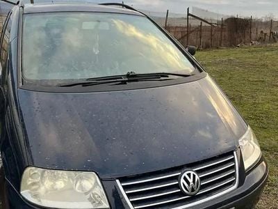 Albastru Utilizat 2005 VW Sharan Monovolum | 2.499 EUR (Preț OK)