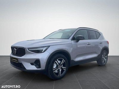 Nouă Volvo XC40 Plus 197 CP (144 kW) 2025 Culoareargint SUV