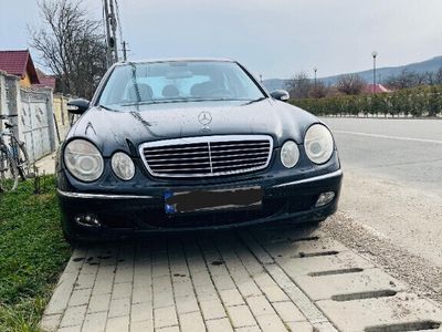 second-hand Mercedes E220 