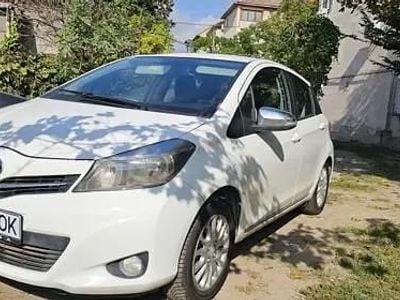 Second-hand Toyota Yaris 52 CP (38 kW) 2013 Alb Hatchback
