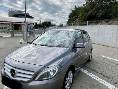Mercedes B180