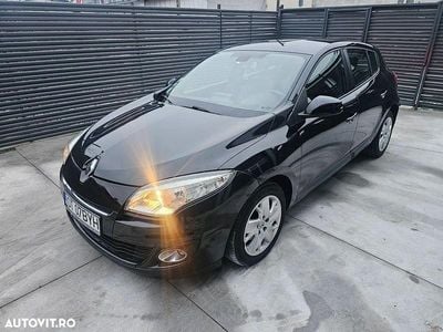 Culoarenegru Utilizat 2012 Renault Mégane III Expression Hatchback | 4.250 EUR (Preț OK)