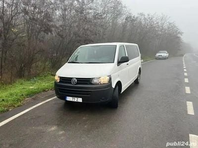 Alb Utilizat 2014 VW T5 Van | 14.200 EUR