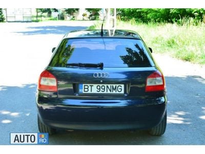Second-hand Audi A3 Ambiente 102 CP (75 kW) 2002 Albastru marin Hatchback