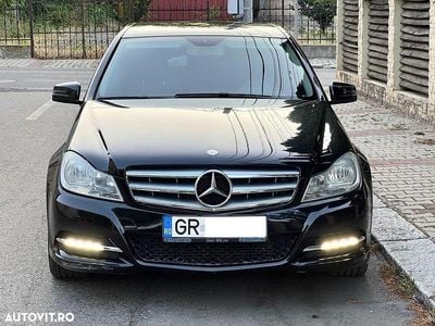 Second-hand Mercedes C180 Edition 120 CP (88 kW) 2013 Culoarenegru Berlinǎ