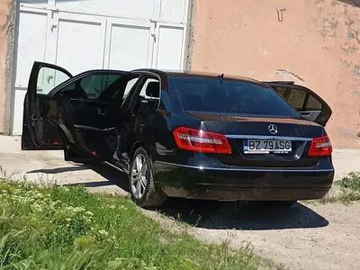 Mercedes E200