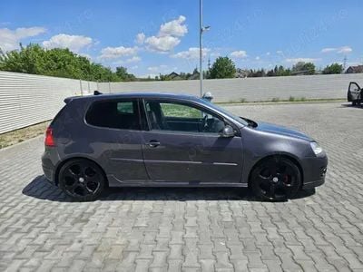 VW Golf V