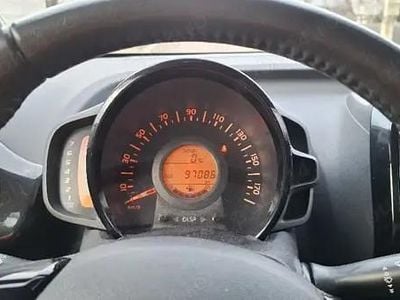 Second-hand Toyota Aygo 70 CP (51 kW) 2014 Negru Hatchback