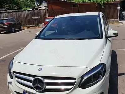 Second-hand Mercedes B180 109 CP (80 kW) 2014 Alb Monovolum