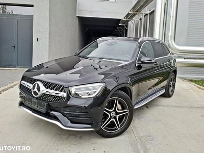 Culoarenegru Utilizat 2019 Mercedes GLC220 AMG line Plus SUV | 25.900 EUR (Super Preț)