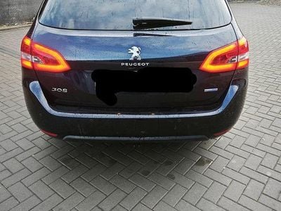 Second-hand Peugeot 308 Style 120 CP (88 kW) 2015 Culoarealbastru Break